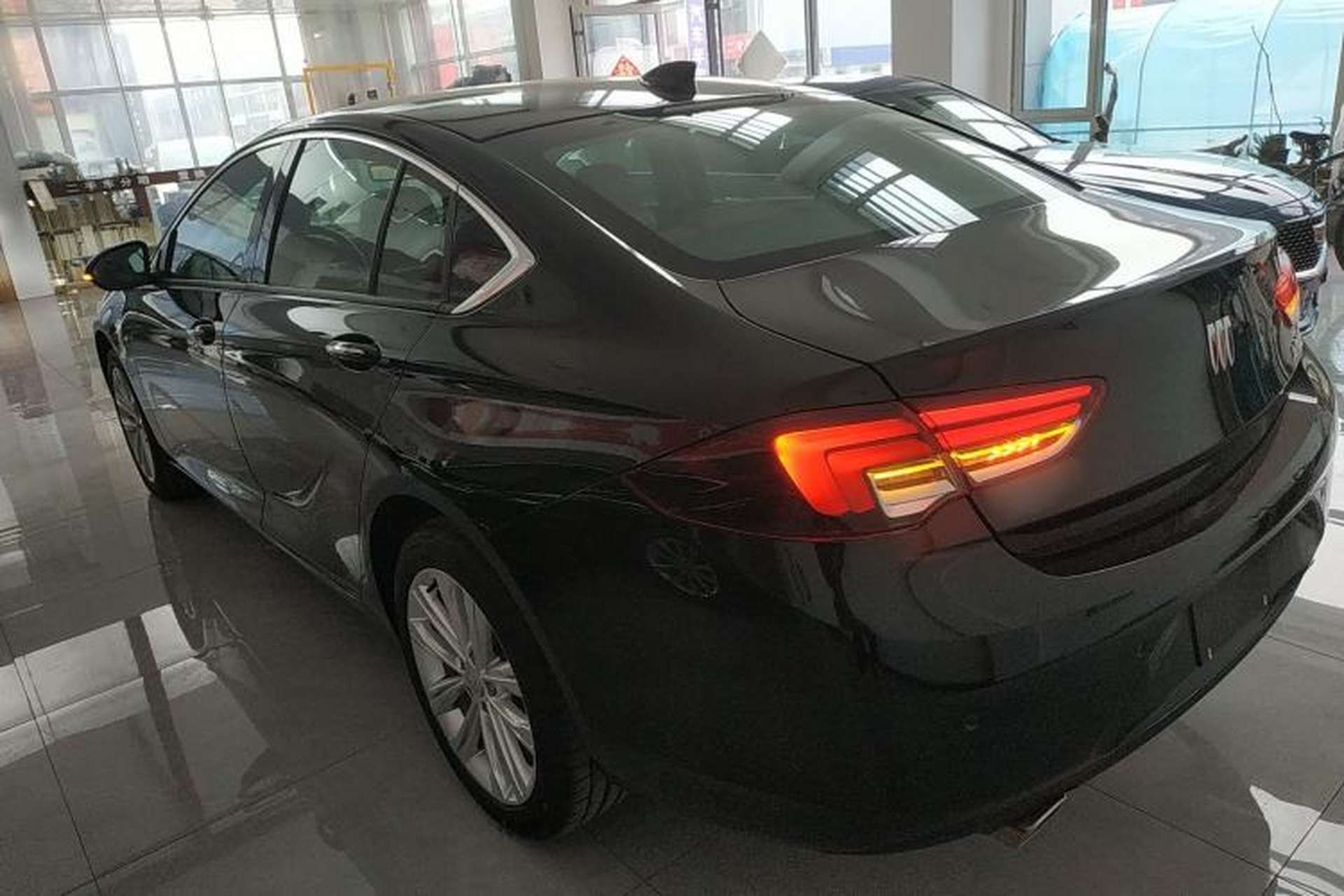 Used Buick Regal 2024 28T Luxury Edition Exterior 2