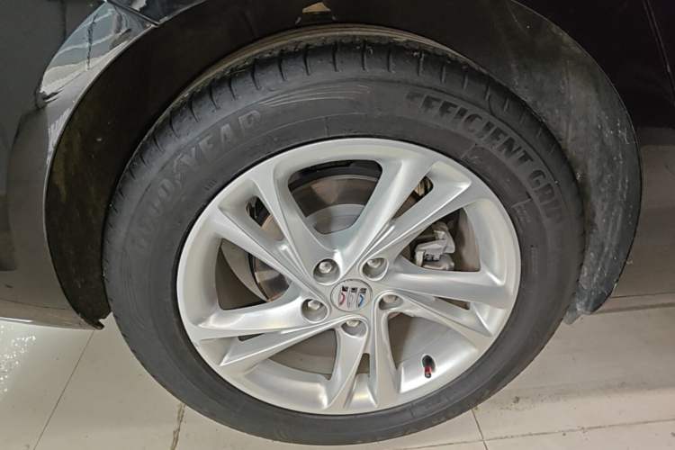 Used Buick Regal 2024 25T Deluxe Edition Exterior 2