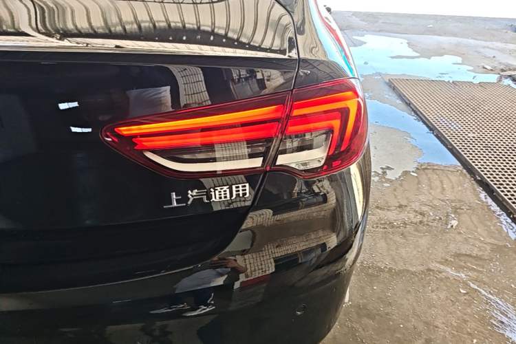 Used Buick Regal 2024 Revised 25T Ultra-Comfort Edition Exterior 3