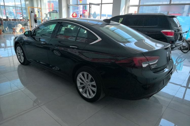 Used Buick Regal 2024 28T Luxury Edition Exterior 4