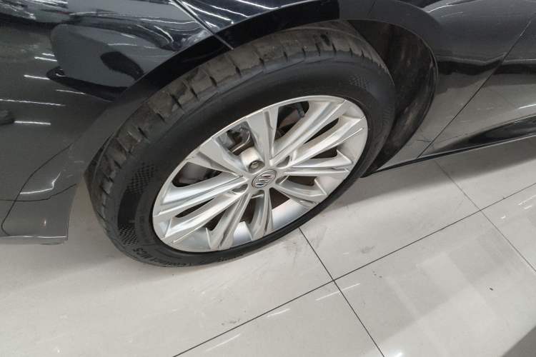 Used Buick Regal 2024 28T Luxury Edition Exterior 4