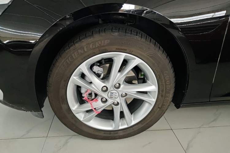 Used Buick Regal 2024 25T Deluxe Edition Exterior 4