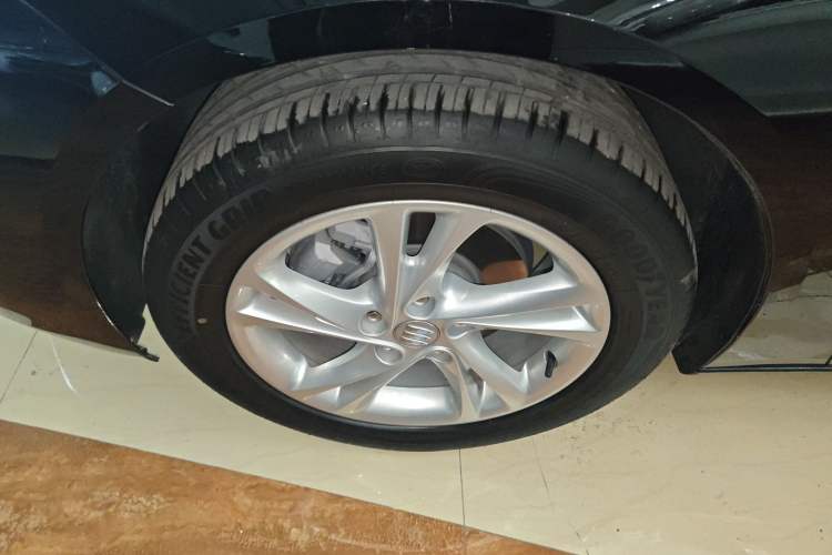 Used Buick Regal 2024 25T Deluxe Edition Exterior 4