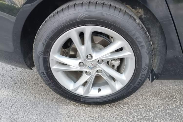 Used Buick Regal 2024 25T Deluxe Edition Exterior 5