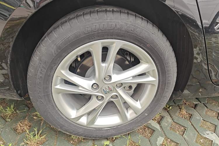 Used Buick Regal 2024 25T Deluxe Edition Exterior 5
