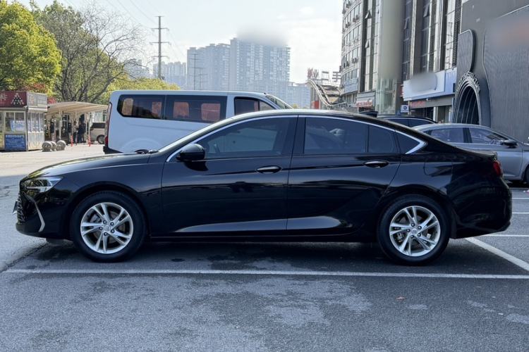 Used Buick Regal 2024 25T Deluxe Edition Exterior 5