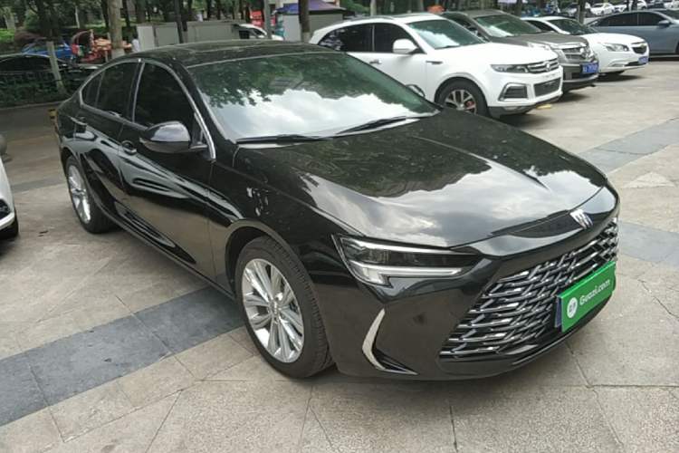 Used Buick Regal 2024 28T Luxury Edition Front Right 45 Deg