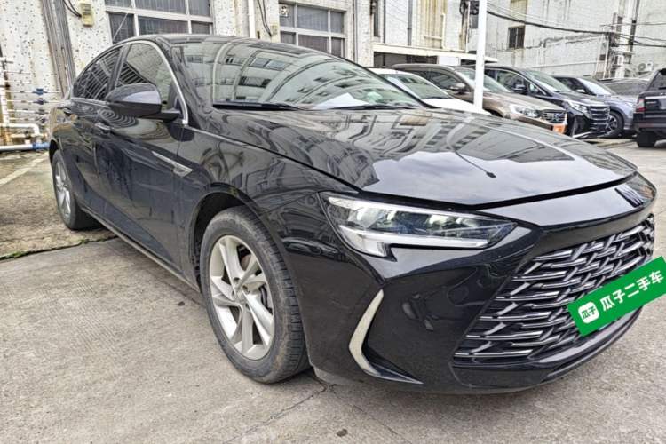 Used Buick Regal 2024 25T Deluxe Edition Front Right 45 Deg