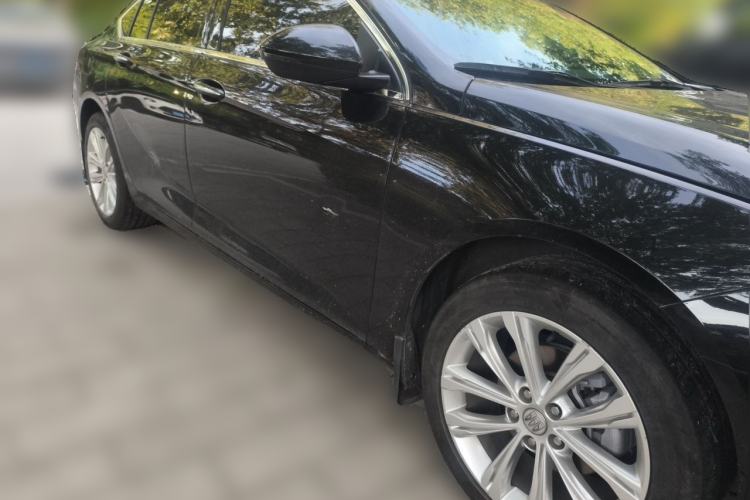 Used Buick Regal 2024 28T Luxury Edition Front Right 45 Deg