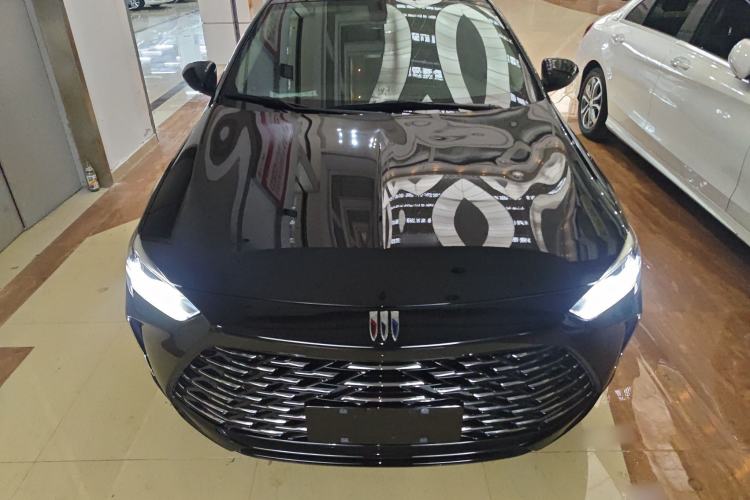 Used Buick Regal 2024 25T Deluxe Edition Front