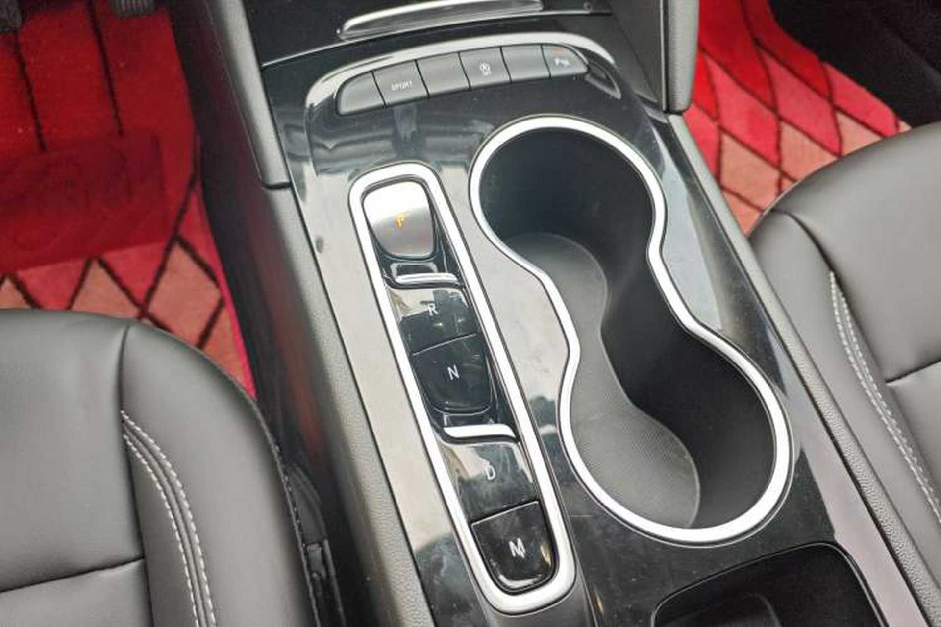 Used Buick Regal 2024 25T Deluxe Edition Gear Lever