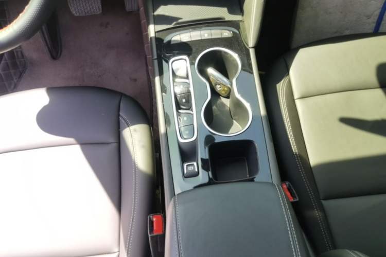 Used Buick Regal 2024 Revised 25T Ultra-Comfort Edition Gear Lever