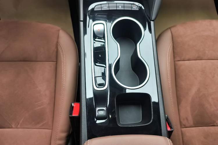 Used Buick Regal 2024 28T Luxury Edition Gear Lever