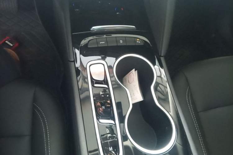 Used Buick Regal 2024 Revised 25T Ultra-Comfort Edition Gear Lever