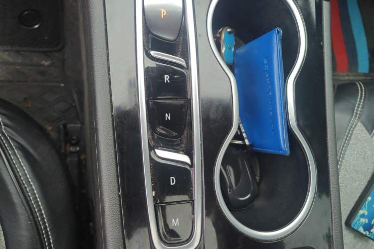 Used Buick Regal 2024 Revised 25T Ultra-Comfort Edition Gear Lever