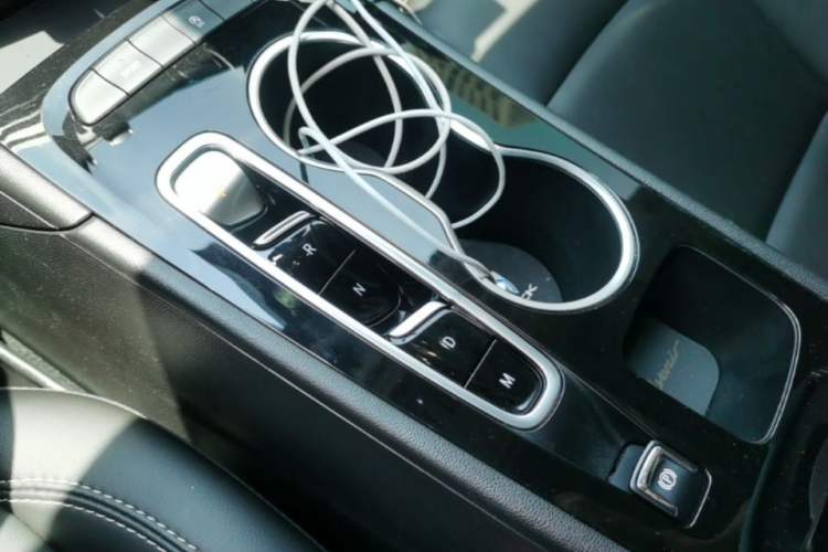 Used Buick Regal 2024 25T Deluxe Edition Gear Lever