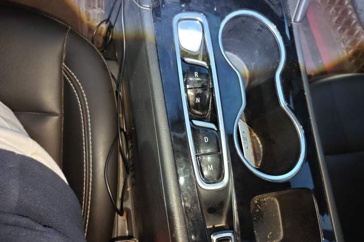Used Buick Regal 2024 25T Deluxe Edition Gear Lever