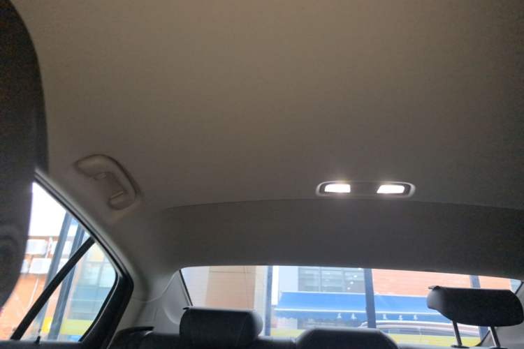 Used Buick Regal 2024 25T Deluxe Edition Headliner