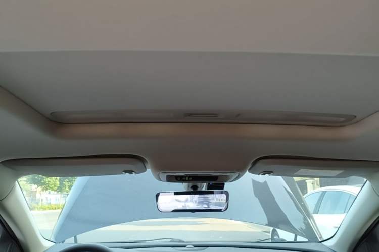 Used Buick Regal 2024 25T Deluxe Edition Headliner