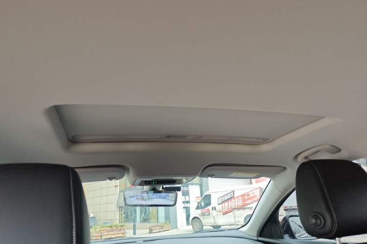 Used Buick Regal 2024 25T Deluxe Edition Headliner