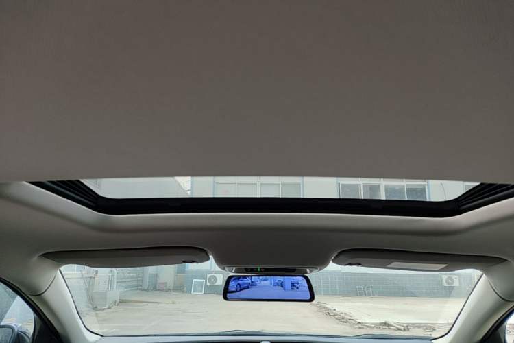 Used Buick Regal 2024 Revised 25T Ultra-Comfort Edition Headliner