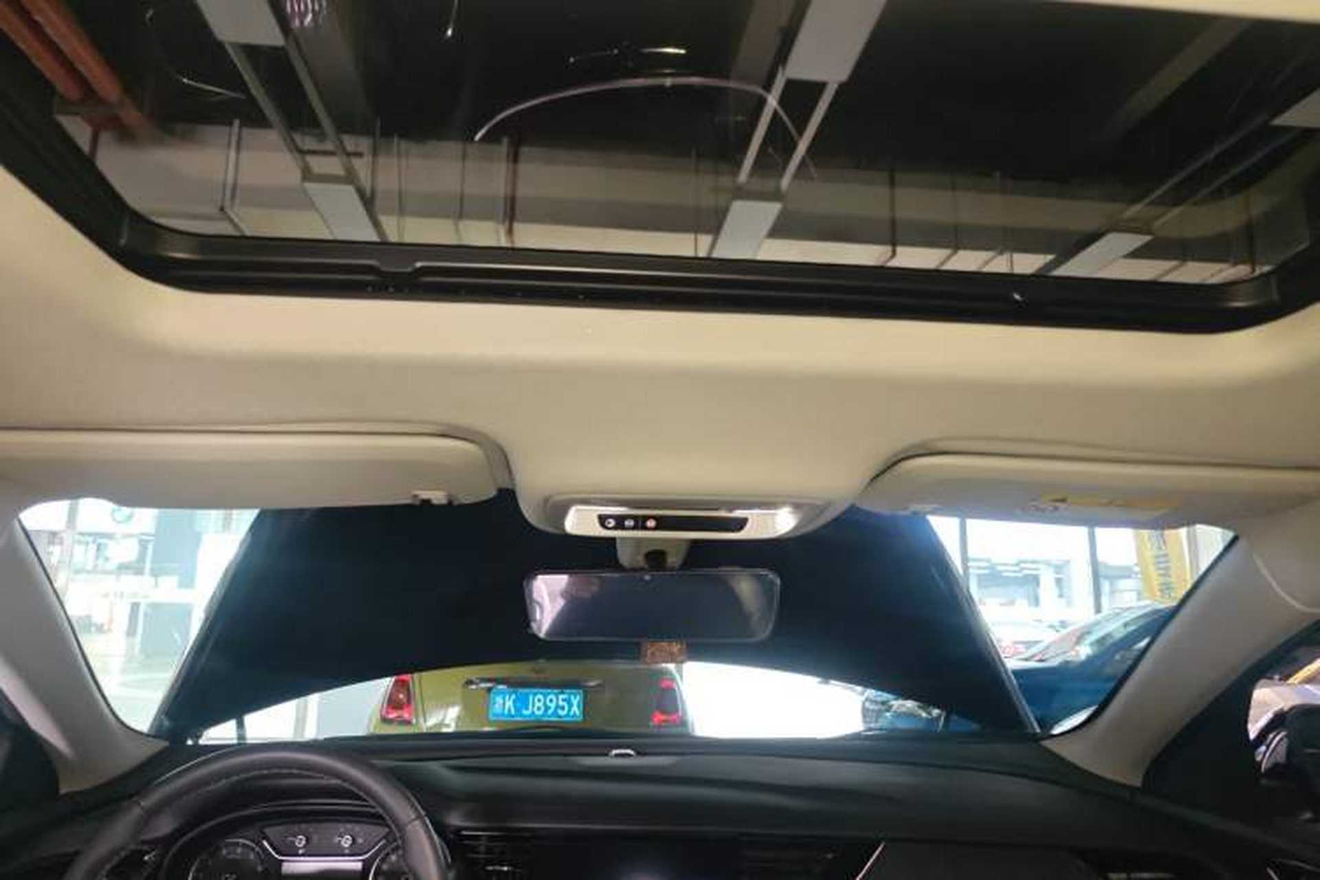 Used Buick Regal 2024 25T Deluxe Edition Headliner
