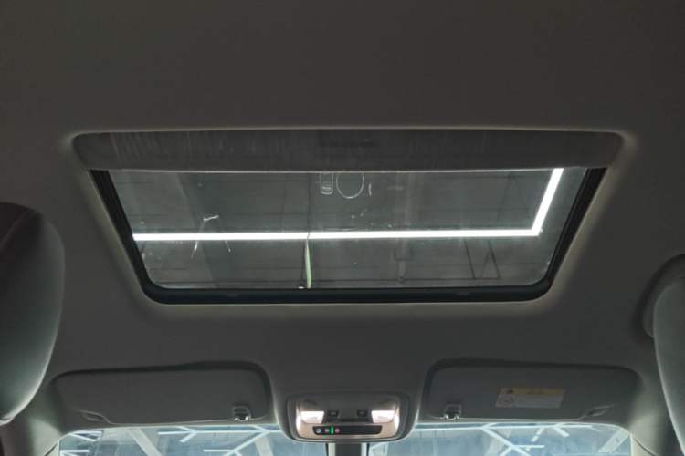 Used Buick Regal 2024 Revised 25T Ultra-Comfort Edition Headliner