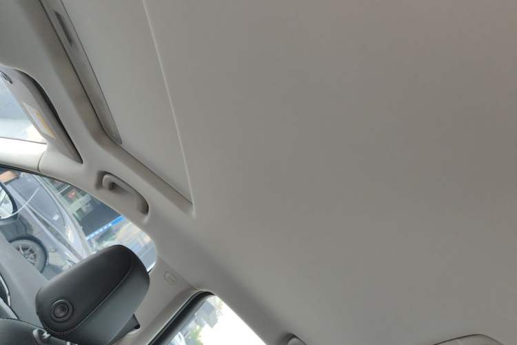 Used Buick Regal 2024 25T Deluxe Edition Headliner
