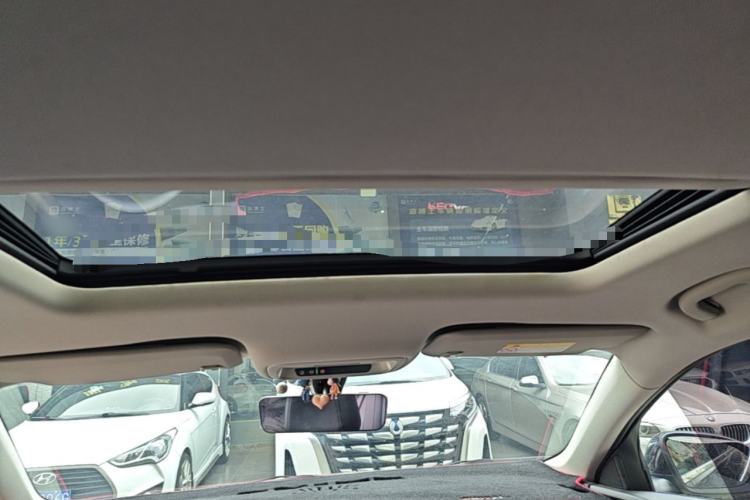 Used Buick Regal 2024 25T Deluxe Edition Headliner