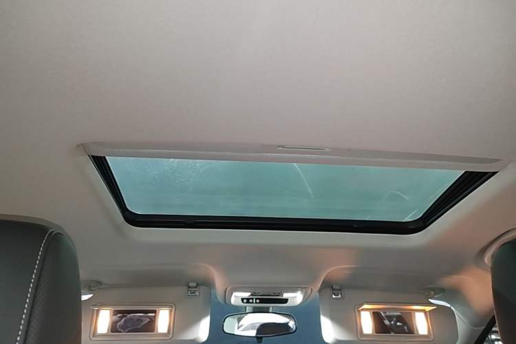 Used Buick Regal 2024 Revised 25T Ultra-Comfort Edition Headliner
