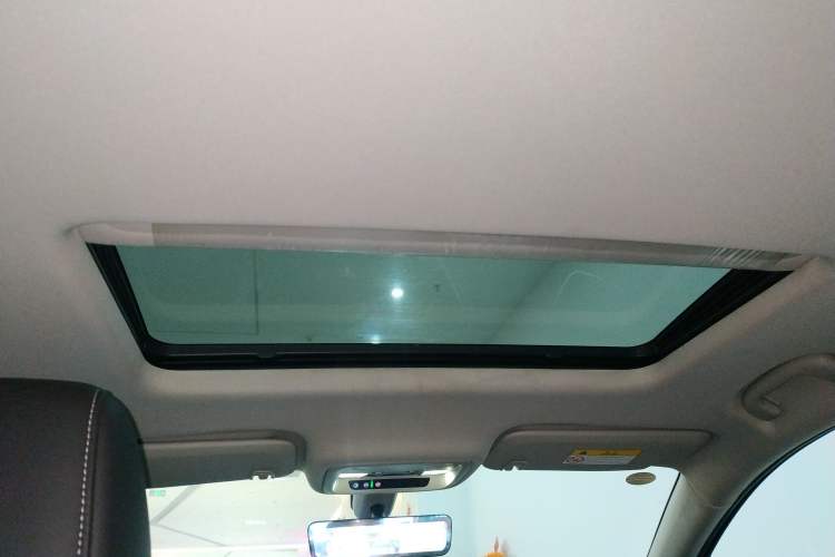 Used Buick Regal 2024 25T Deluxe Edition Headliner