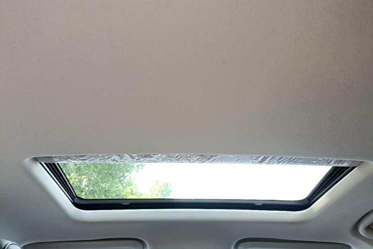 Used Buick Regal 2024 25T Deluxe Edition Headliner