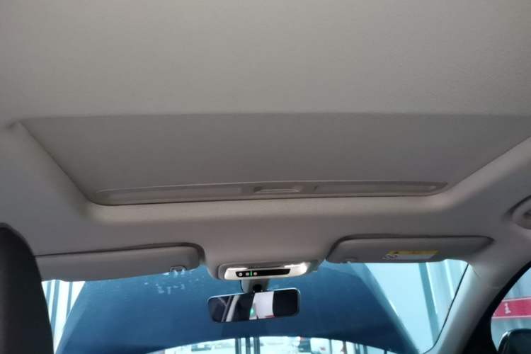 Used Buick Regal 2024 25T Deluxe Edition Headliner