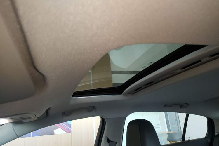 Used Buick Regal 2024 25T Deluxe Edition Headliner