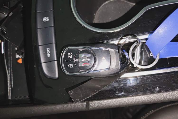 Used Buick Regal 2024 25T Deluxe Edition Interior 1
