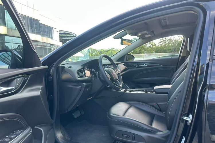 Used Buick Regal 2024 25T Deluxe Edition Interior 1
