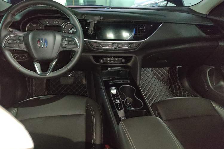 Used Buick Regal 2024 25T Deluxe Edition Interior 2