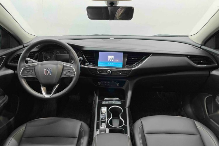 Used Buick Regal 2024 25T Deluxe Edition Interior 2