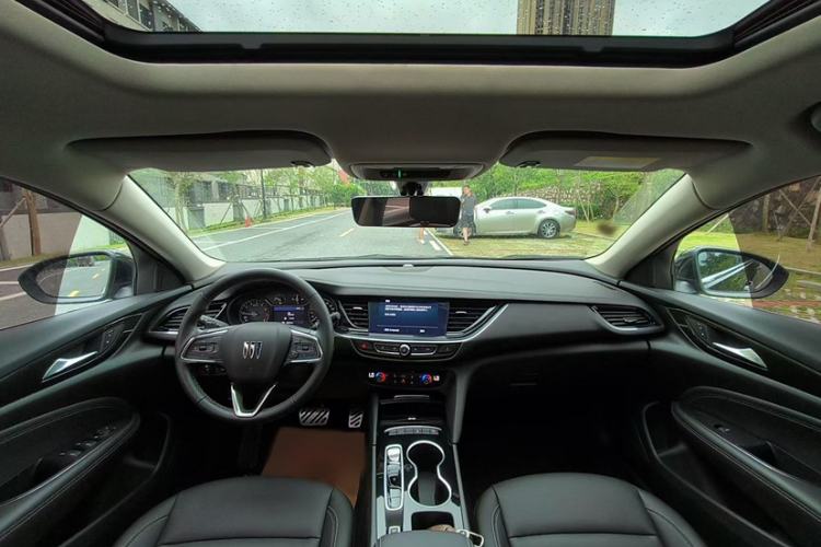 Used Buick Regal 2024 25T Deluxe Edition Interior 2