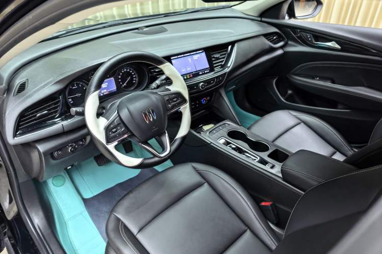 Used Buick Regal 2024 25T Deluxe Edition Interior 2