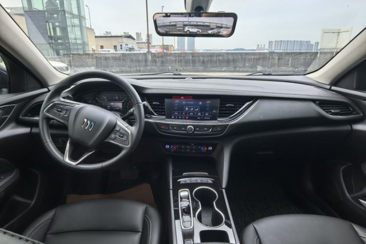 Used Buick Regal 2024 25T Deluxe Edition Interior 2