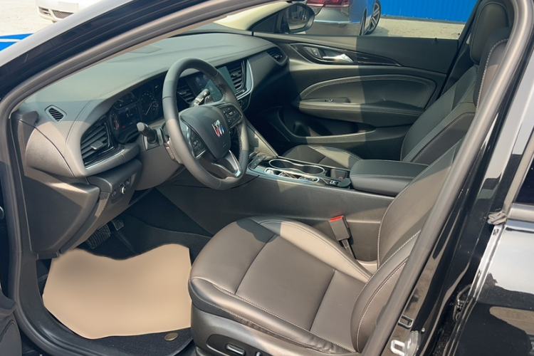 Used Buick Regal 2024 Revised 25T Ultra-Comfort Edition Interior 2
