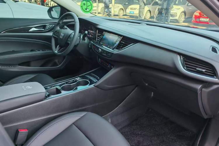 Used Buick Regal 2024 Revised 25T Ultra-Comfort Edition Interior 3