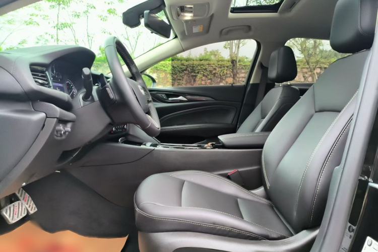 Used Buick Regal 2024 25T Deluxe Edition Interior 3