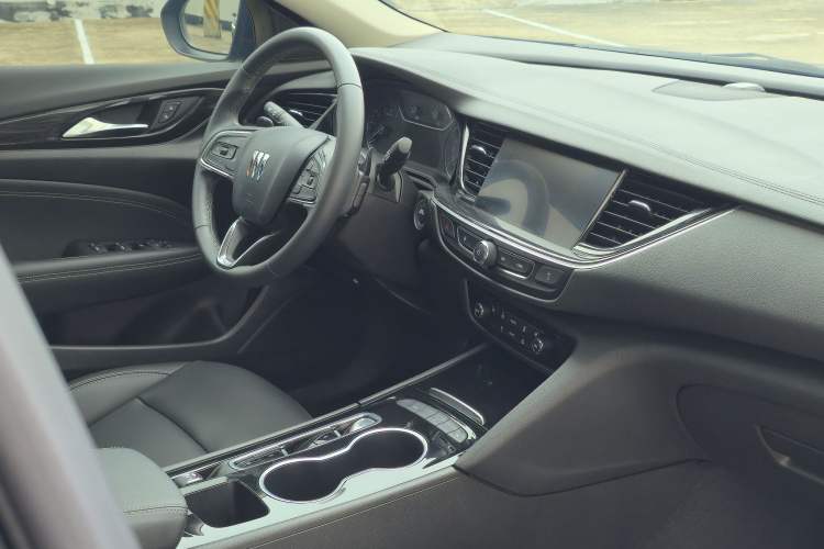 Used Buick Regal 2024 25T Deluxe Edition Interior 4