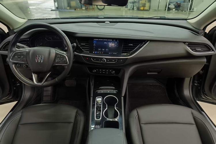 Used Buick Regal 2024 25T Deluxe Edition Interior 4