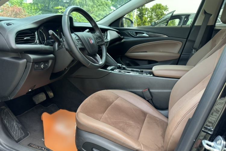 Used Buick Regal 2024 28T Luxury Edition Interior 5