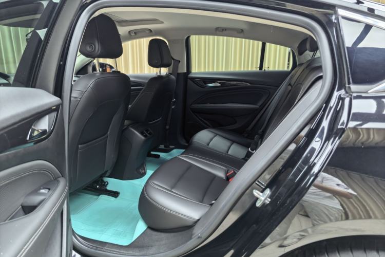 Used Buick Regal 2024 25T Deluxe Edition Interior 5