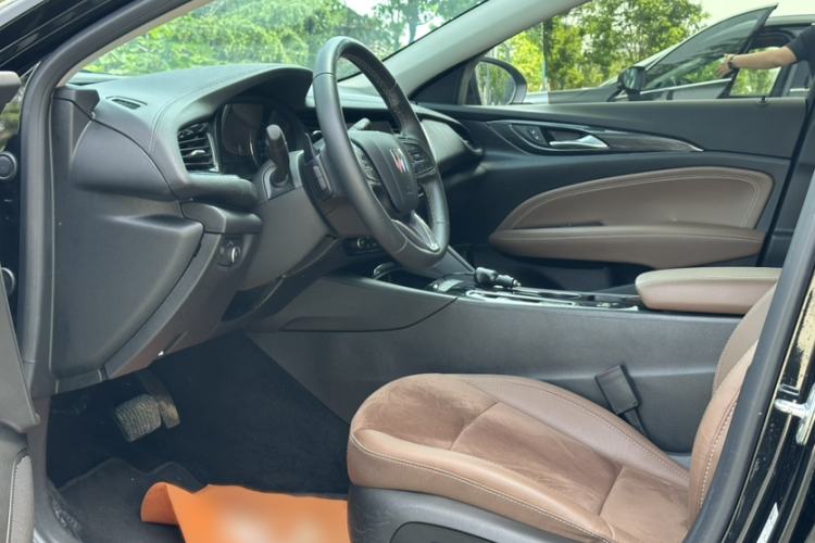 Used Buick Regal 2024 28T Luxury Edition Interior 6