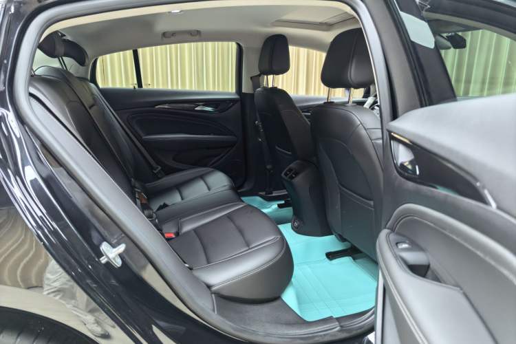 Used Buick Regal 2024 25T Deluxe Edition Interior 6